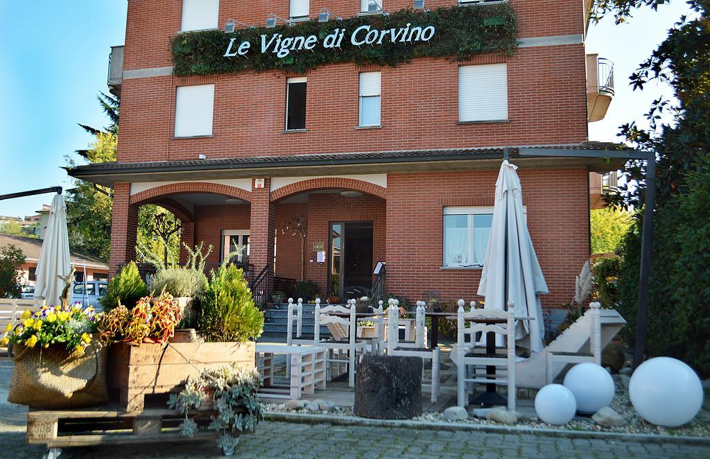 Hotel Le Vigne Di Corvino Casteggio Exteriör bild