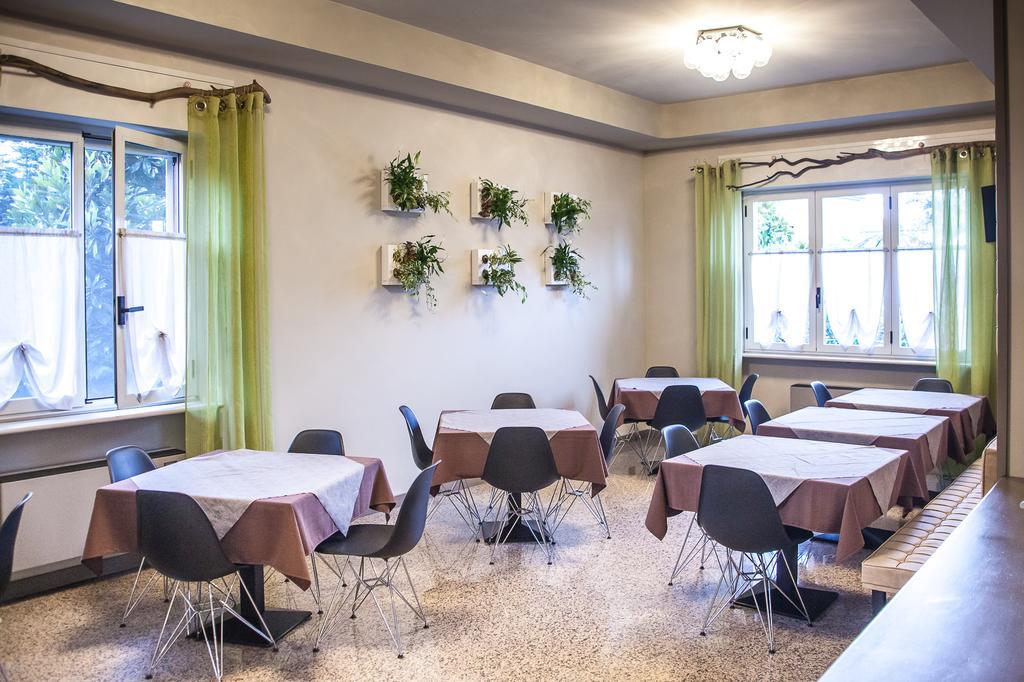 Hotel Le Vigne Di Corvino Casteggio Exteriör bild