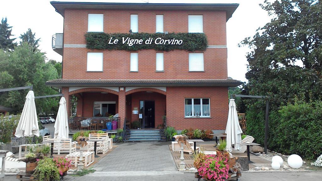 Hotel Le Vigne Di Corvino Casteggio Exteriör bild